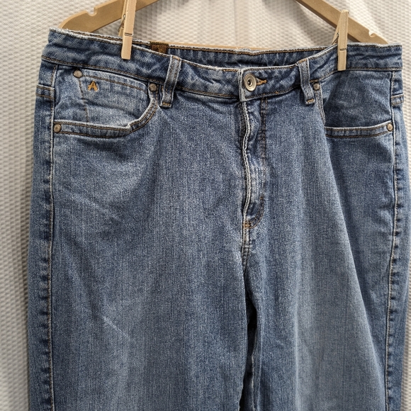 Aura Wrangler Bootcut Midrise Denim Jeans - 16 Avg - Picture 7 of 7